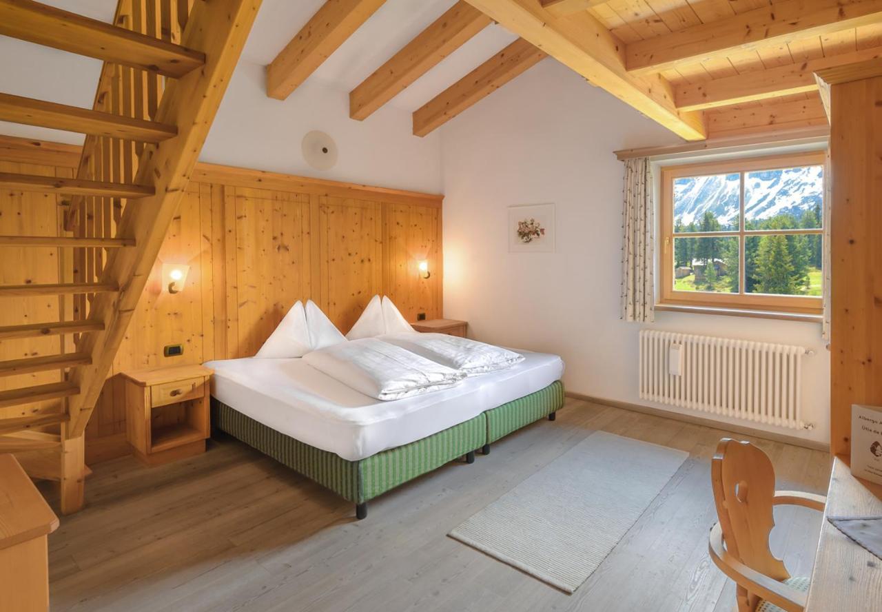 Uetia De Boerz Hotell San Martino in Badia Eksteriør bilde