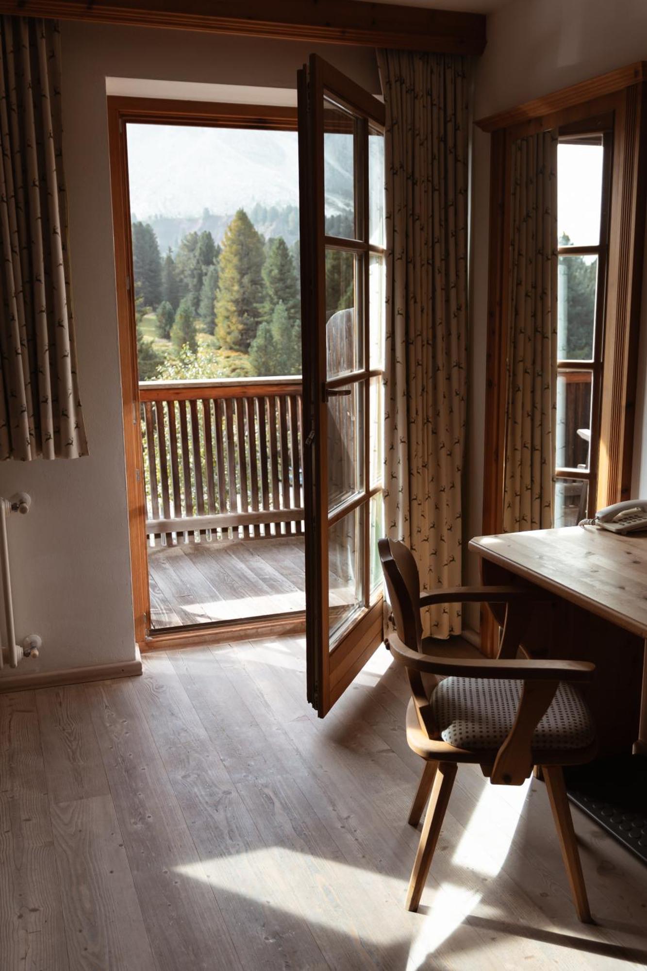 Uetia De Boerz Hotell San Martino in Badia Eksteriør bilde